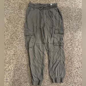 VERY CUTE ABERCROMBIE & FITCH CARGO JOGGER PANTS!!
